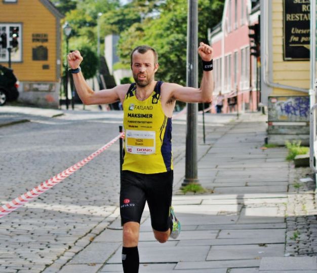 Svein Ove Risa vant enkel 10000m på Lye. Bildet er fra Stavanger halvmaraton. Foto: Thomas Hetland.