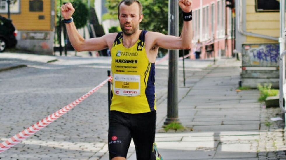 Svein Ove Risa vant enkel 10000m på Lye. Bildet er fra Stavanger halvmaraton. Foto: Thomas Hetland.