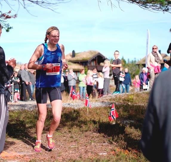 Mariann Roe fra Skarphedin var raskeste kvinne i fjorårets løp (Foto Morten Øen).