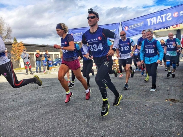 Fra starten på 21 km (foto: Ida Aasne Sande Wangen).