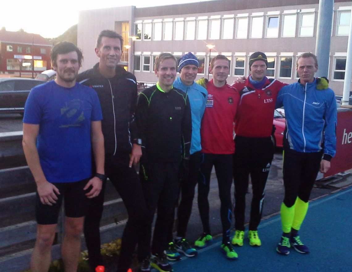 De 7 som løp 10000 meteren i årets siste stevne for Sømna IL.