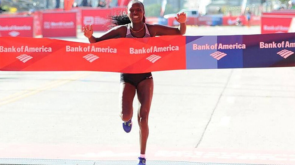 Florence Kiplagat vant Chicago Marathon på 2.21.32 og fikk vist at hun burde vært tatt ut på det kenyanske laget til OL. (Foto: arrangøren)