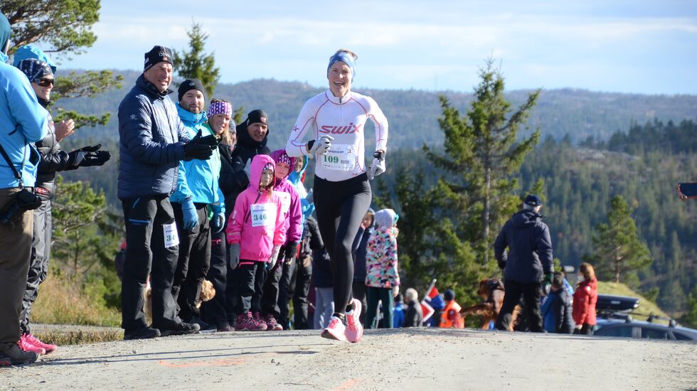 Brita Cecilie Mustad klatret best (foto: Hallvard Kile)
