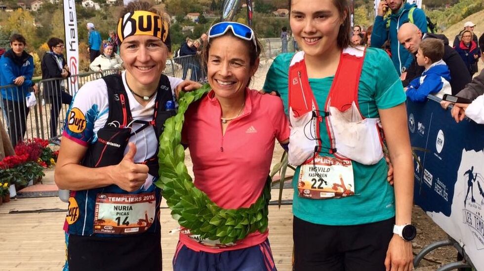 De tre beste kvinnene i Grand Trail des Templiers (foto: Biel Ràfols, Salomon Running).