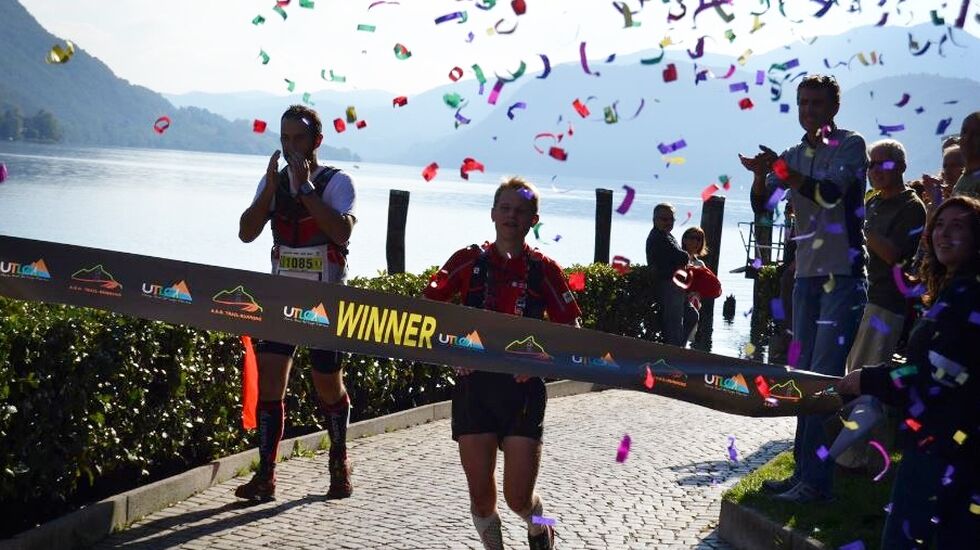 Bilde fra målgangen i Ultra Trail Lago d'Orta 2014 (arrangørfoto).