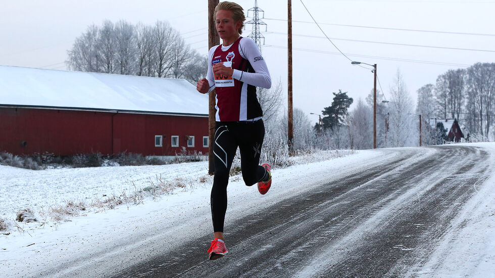 Ole-Petter Fjeld i klar ledelse fra start til mål lørdag. (Foto: Bjørn Hytjanstorp)