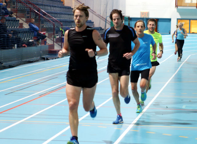 Full fart på onsdagens trening i Stangehallen for Rune Thomassen, Tor Øyvind Frøen, Rolf Bakken og Thomas Pedersen (Foto: Arild Dahl)