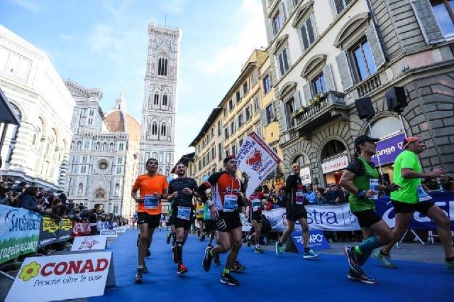 Fra årets Firenze Marathon som gikk under gode løpsforhold med delvis skyet vær og temperaturer rundt 10 grader. (Arrangørfoto)