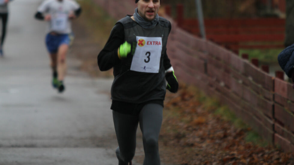 Vaidas Zinkus har fått interesse for løping de siste par årene. For en måned siden løp han halvmaraton under Jessheim Vintermaraton på 1.30.08. Søndag vant han Tjømekarusellen.