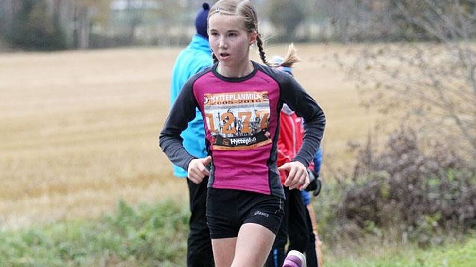 Emma Kirkeberg Mørk etter 8 km i Hytteplanmila 2016 der 13-åringen satte klasserekord på 10 km for jenter 14-15 år (foto: Kjell Vigestad).