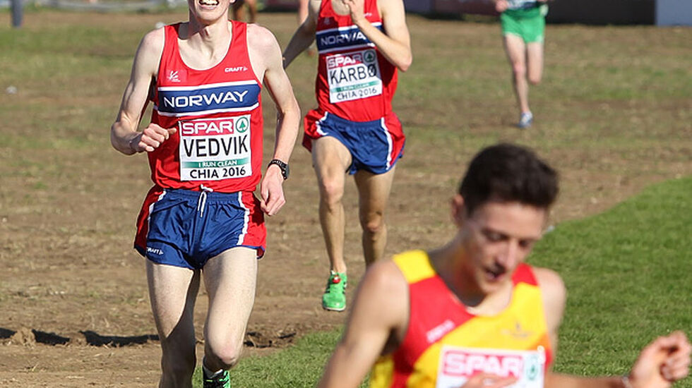 EM 2016: Marius Vedvik mot mål på Sardinia i fjor med Tom Erling Kårbø ikke langt etter. (Foto: Kjell Vigestad)