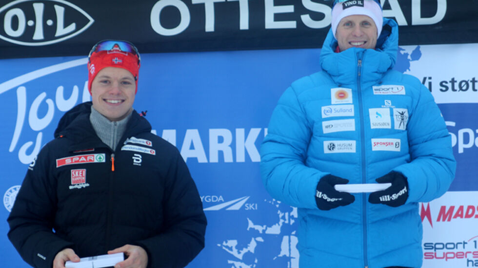 Kristian Græsli (til venstre) som sist helg imponerte med 10. plass (og 19. og 23.plass) i Skandinavisk Cup på Birkebeineren Skistadion, måtte se seg slått av Petter Soleng Skinstad på oppløpet på Gåsbu.