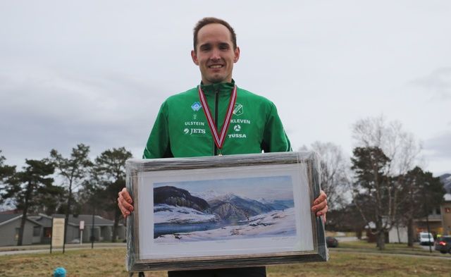 Olger Pedersen, Dimna IL vant halvmaraton i Ålesund Nyttårsmaraton på tiden 1.18.29