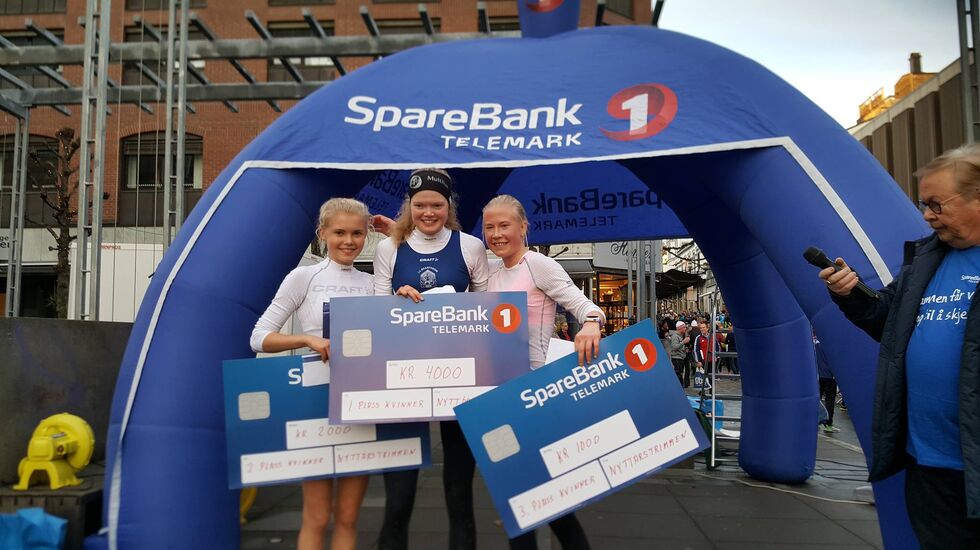 Pallen i kvinneklassen med Mariann Roe på toppen (arrangørfoto):