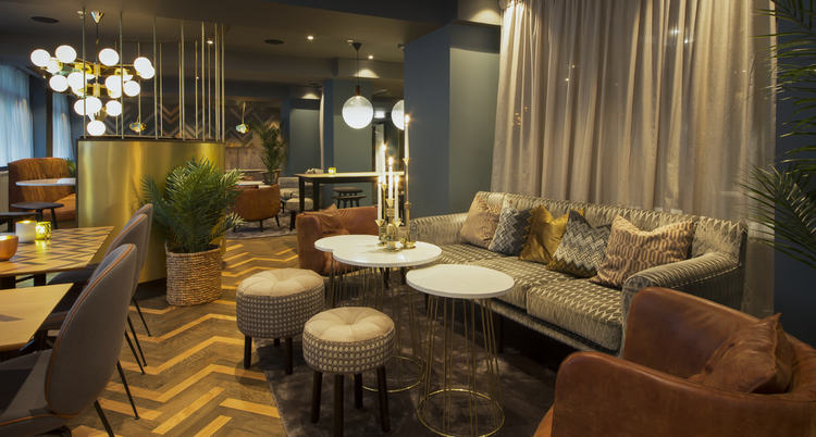 St Olavs plass_sofa lounge