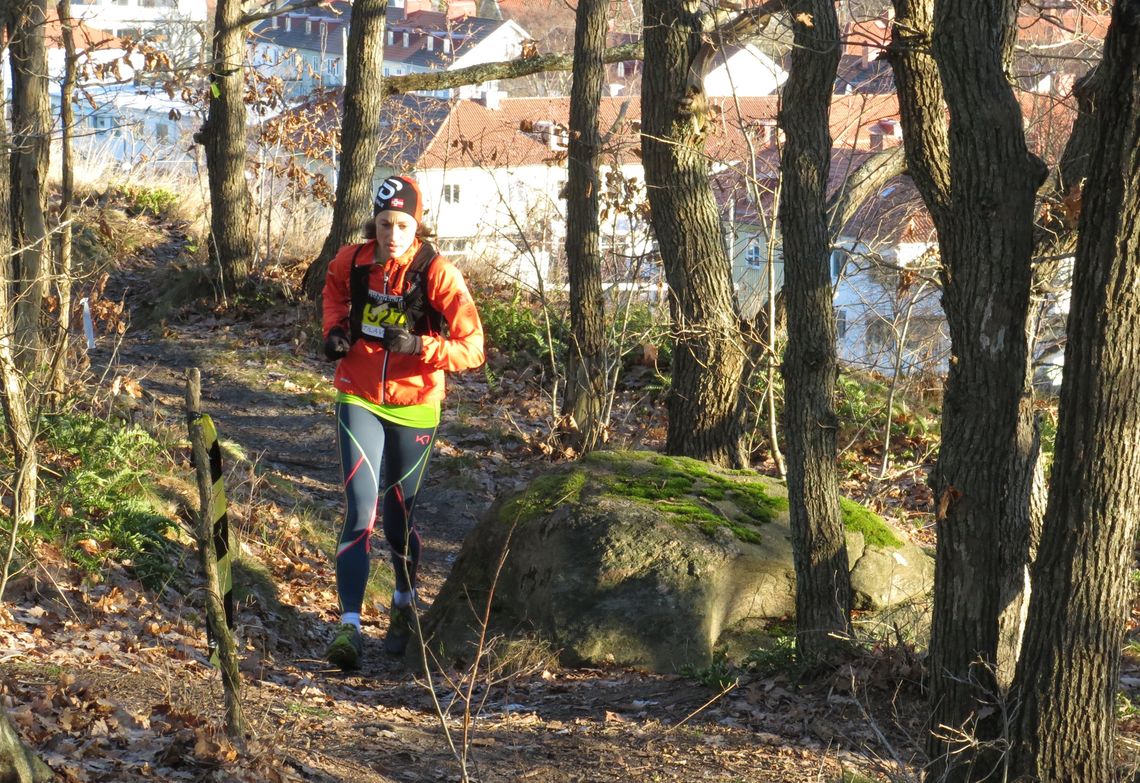 Aud Elisabeth Stuhr i fint driv på den avsluttende 22-kilometeren (foto: Fredrik Ölmqvist)