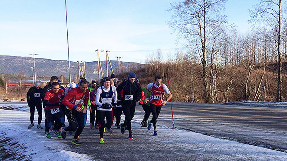 Første løp i årets vinterkarusell i Telemark hadde 26 deltakere. (Alle foto: Hege Roe)