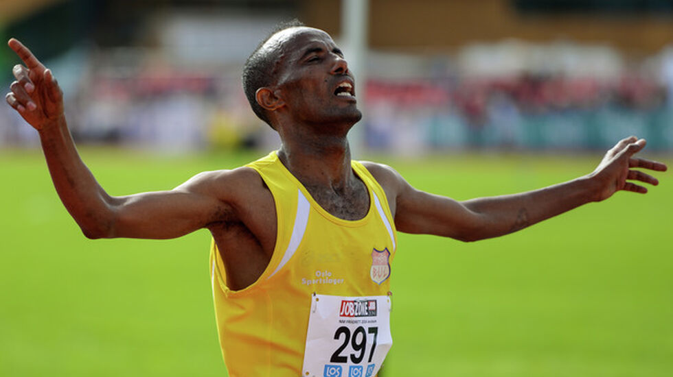 Weldu Gebretsadik fra BUL var beste herreløper på maraton i 2016. På bildet løper han inn til NM-gull på 10.000 m i 2014. (Foto: Erling Pande Braathen)