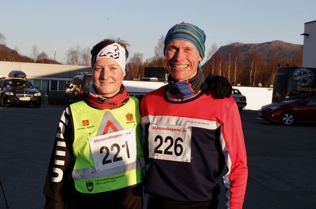 De to beste på 10 km under 4. løp i Ålesund vinterkarusell. Fra venstre, Pål Andre Lervåg og Jan Ketil Vinnes