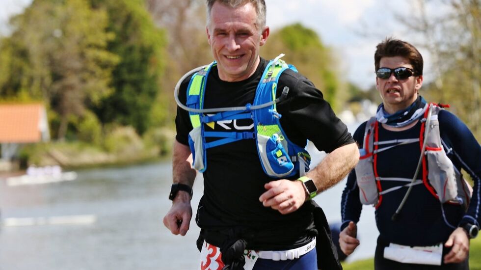 Tomas Pinås under Thames Path 100 miles i 2016  (foto: Stuart March)