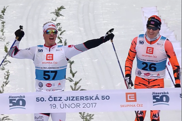 Morten Eide Pedersen tok sin aller første seier i Ski Classics i Jizerska Padesatka for to år siden og gjentok bragden jublende foran skituppene til Petter Eliassen søndag.