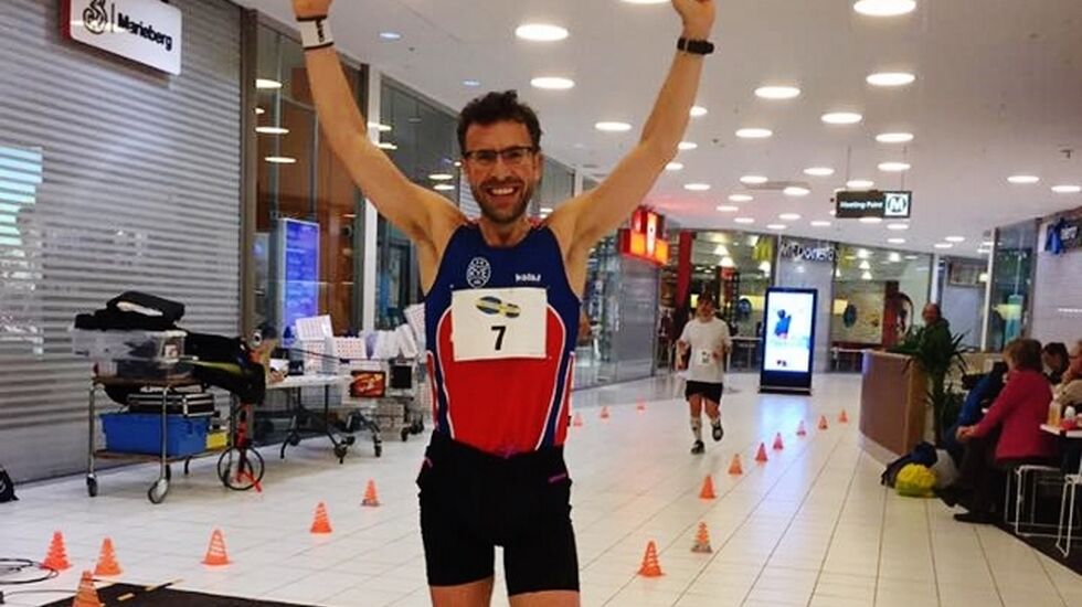 Svein-Erik Bakke kan juble etter å ha vunnet kjøpesentermaraton i Örebro (privat foto).
