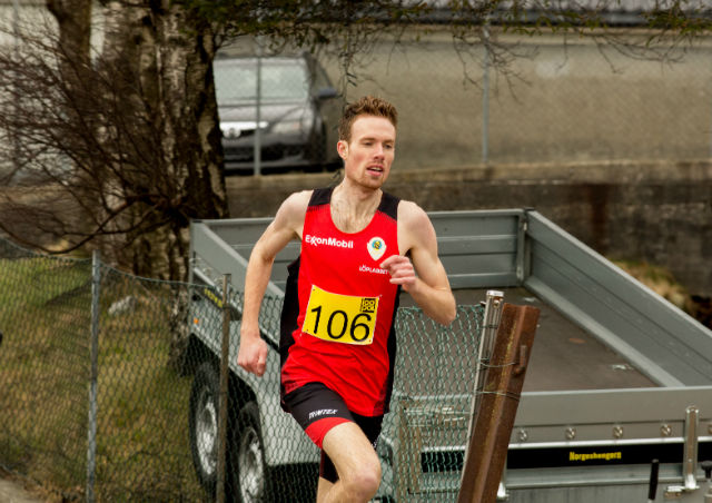 Ørjan Grønnevig med et meget sterkt 10km løp i Egersund. Han smadret den tidligere løyperekorden. Foto: Knut Ro Sørensen.