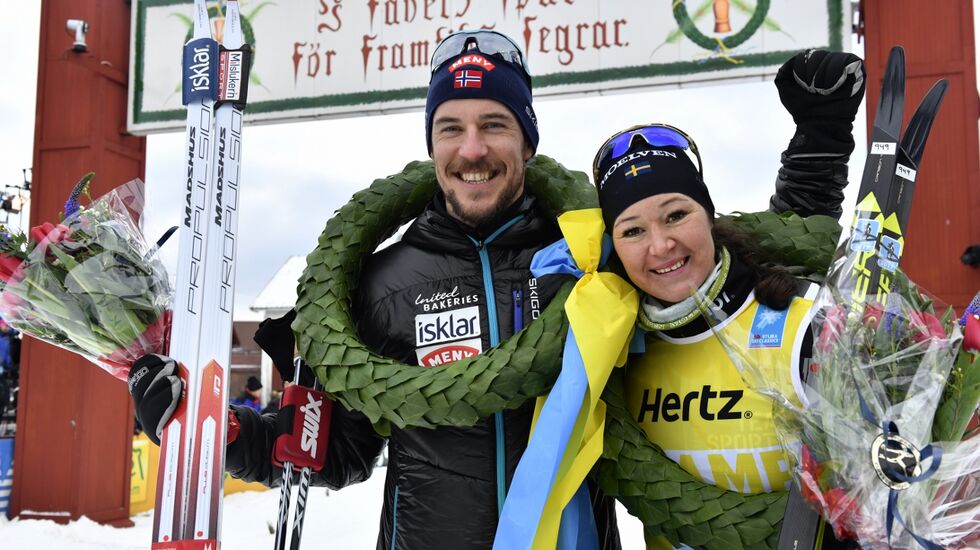 Vinnerne John Kristian Dahl og Britta Johansson Norgren (foto Nisse Schmidt - Vasaloppet).