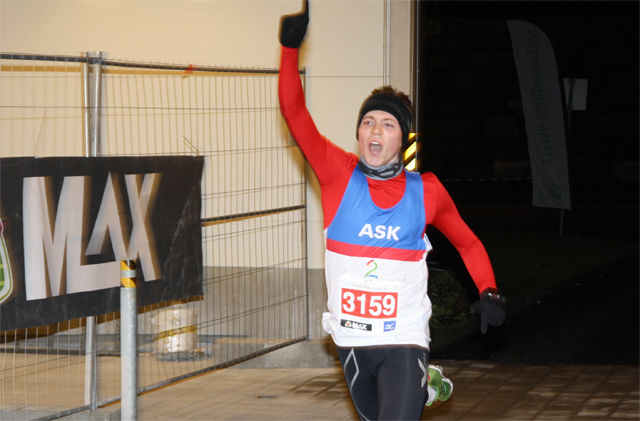 Marius Sørli jubler for nok en karusell seier Marius Sørli jubler for nok en karusell seier