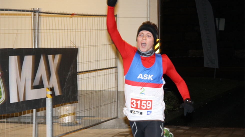 Marius Sørli jubler for nok en karusell seier