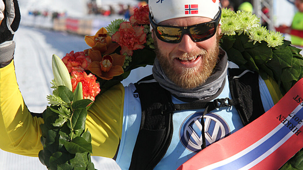 Med seierskransen: Martin Johnsrud Sundby ble nr. 2 for to år siden. Med spesialtrening på staking ble det seier denne gangen.