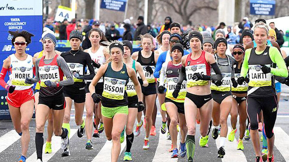Sarah Lahti satte svensk rekord med 1.09.58. Molly Huddle vant New  York Halvmaraton på 1.08.19. (Foto: arrangøren) 