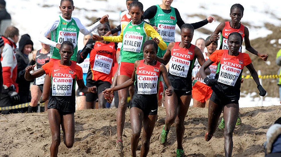 Vi vil nok se mye til de kenyanske og etiopiske draktene når mange av verdens beste løpere møtes til dyst i Ugandas hovedstad på søndag. (Foto: Mark Shearman)