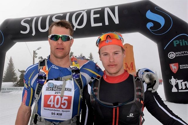 15 sekunder skilte de to beste, Håvard Hansen (til v.) og Kjetil Tyrom, etter 95 km i motvind og på tungt føre lørdag. (Arrangørfoto)