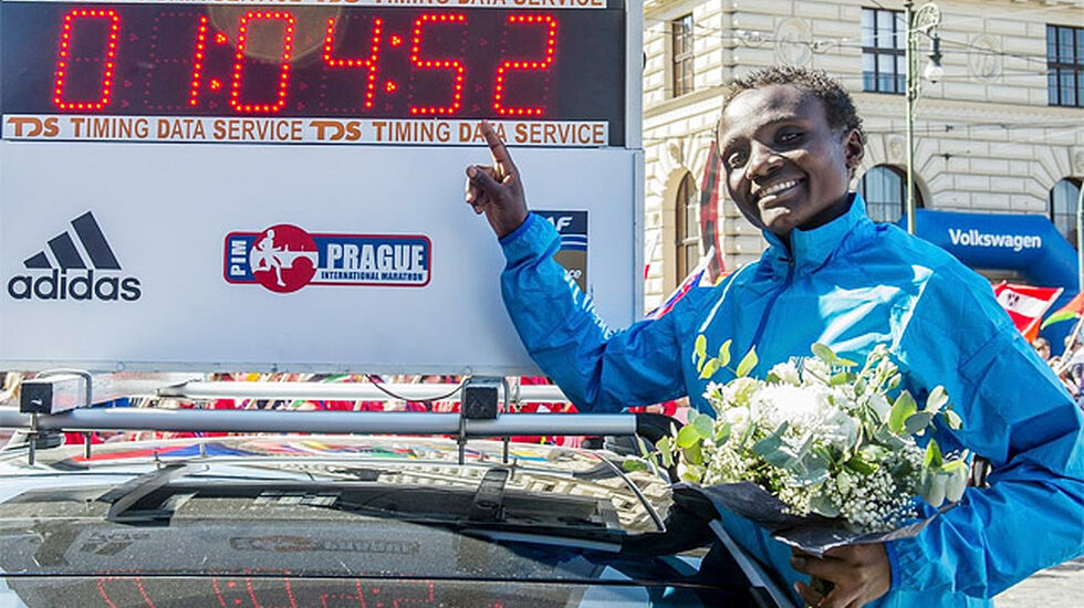 Den nye verdensrekorden på halvmaraton er på 1.04.52 og tilhører Joyciline Jepkosgei fra Kenya. (Foto: arrangøren) 