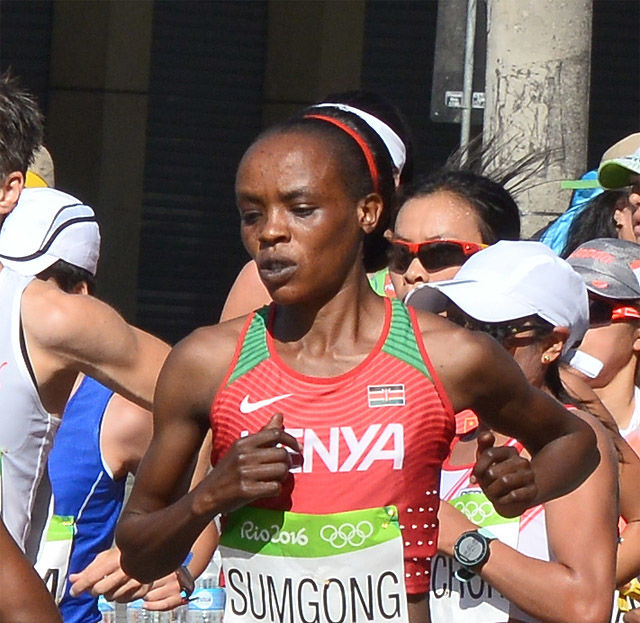 Jemima Sumgong løp inn til OL-gull under maraton i Rio sist sommer. Nå har hun avlagt positiv A-prøve på EPO. (Foto: Wikipedia)