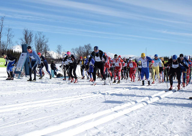 Start i den 5.utgaven av Border Crossing Ski Challenge. Foto: Kenneth J Markussen