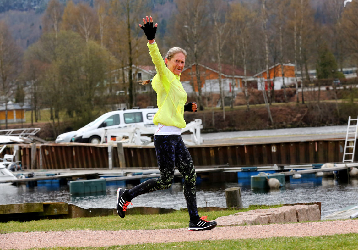 Liv Berit Jegteberg Lystad, en av 168 glade løpere i Påskemaraton. (Foto: Bjørn Hytjanstorp).