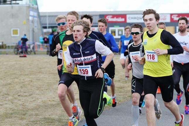 Starten på ett av heatene i UKI-karusellens første løp 2016. (Foto: Olav Engen) Starten på ett av heatene i UKI-karusellens første løp 2016. (Foto: Olav Engen)