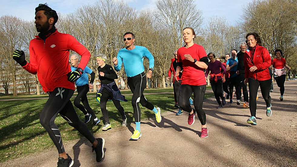 Treningsøkta i Frognerparken ble kryddrert med noen par motbakkeintervaller på slutten. Foto: Heming Leira