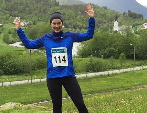 Elen Kristine var så glad da hun hadde løpt sitt første løp, Lustraløpet.