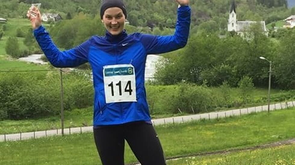 Elen Kristine var så glad da hun hadde løpt sitt første løp, Lustraløpet.