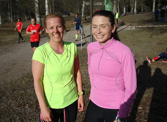 Trude Gran (til venstre)  og Bodil Kristine Høstmælingen gjorde opp om de to første plassene i det 472. Sognsvann Rundt Medsols
