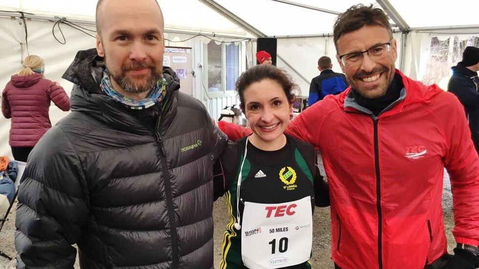 Andremann i herreklassen Benny Eriksson, kvinnevinner Jennifer Honek og herrevinner Svein-Erik Bakke. (Foto: Torunn Paulsen Brandt)