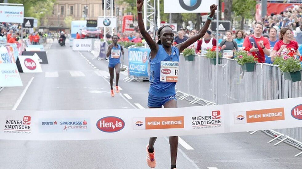 Nancy Kiprop vinner i Wien på 2.24.20. (Foto: Vienna City Marathon)