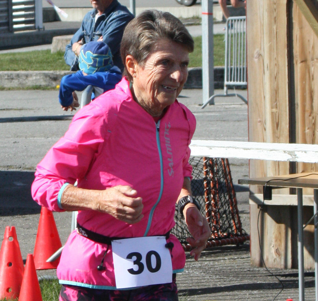 Med 1.48.07 fra Fevik halvmaraton i april har Vera Nystad sammen med Nina Wavik Ytterstad, som løp CPC Loop i Den Haag på 1.25.31, de beste løpene på halvmaraton så langt i år ifølge Veterantabellene (Foto: Kjersti Skeie Bruborg).