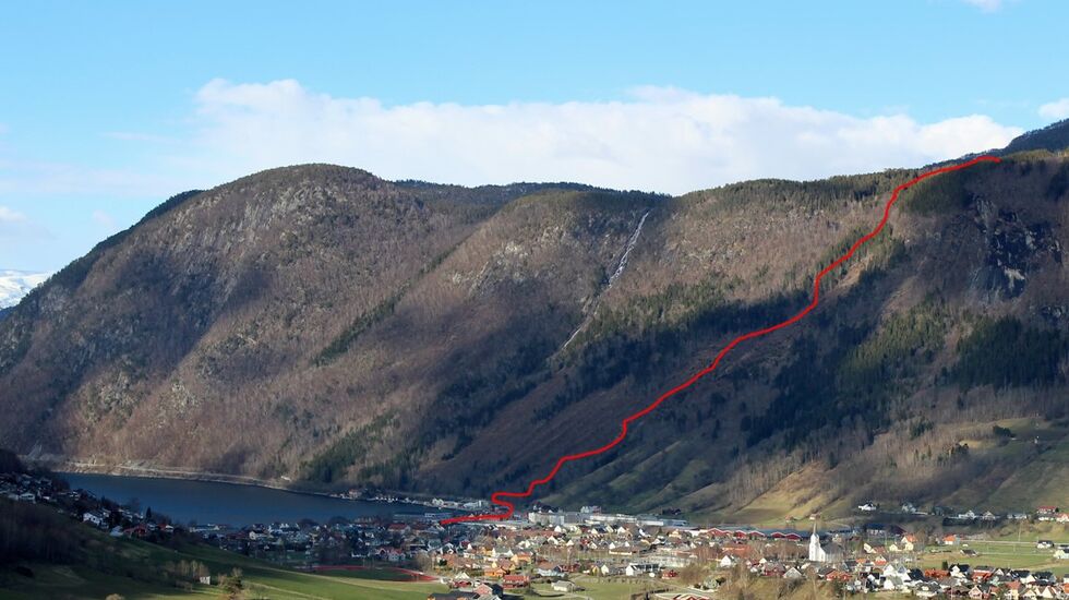 Bilde Suten Opp 0416 med trase 1500px (2)