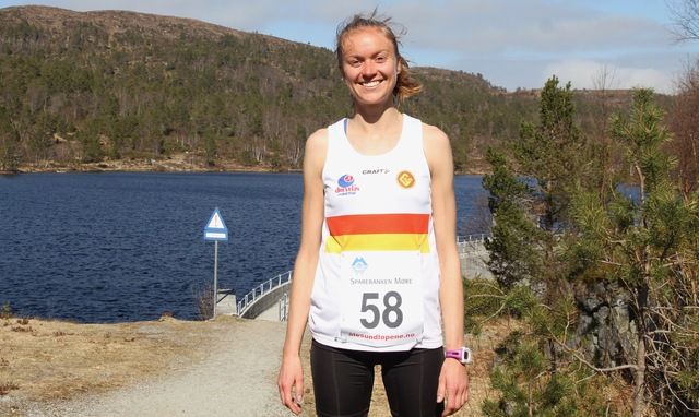 Ingrid Festø vant årets utgave av Eikenosa Opp i Ålesund. Ingrid er fra Volda, representerer IL Gular, men bor nå på Valderøya