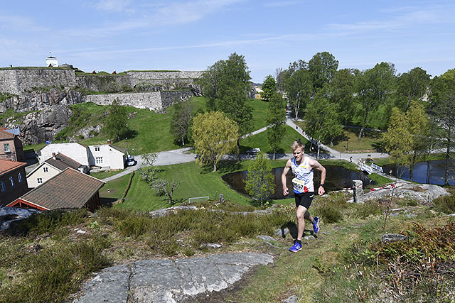 Vinner av Grenseløpet 2017 ble Thomas Natvig Årstad på 22:47. (Alle foto: Bjørn Johannessen)