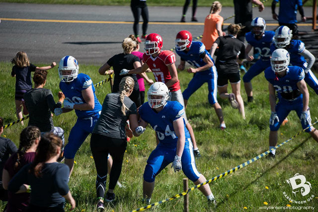 Det koster å møte et amerikansk fotballag.  Foto: Willy Larsen, Arrangøren